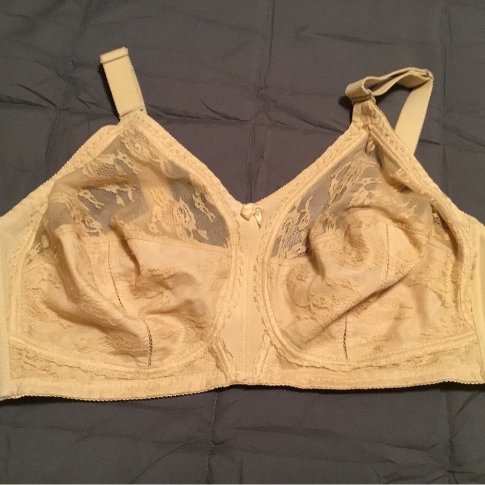 Chic Lace Beige Women's Bra